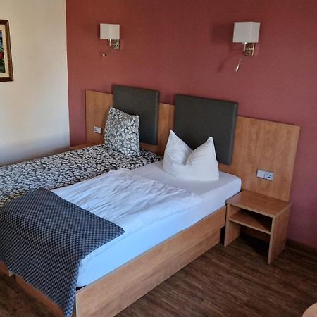 Hotel Garni Demmel & Cie Rohrsheim Eksteriør bilde