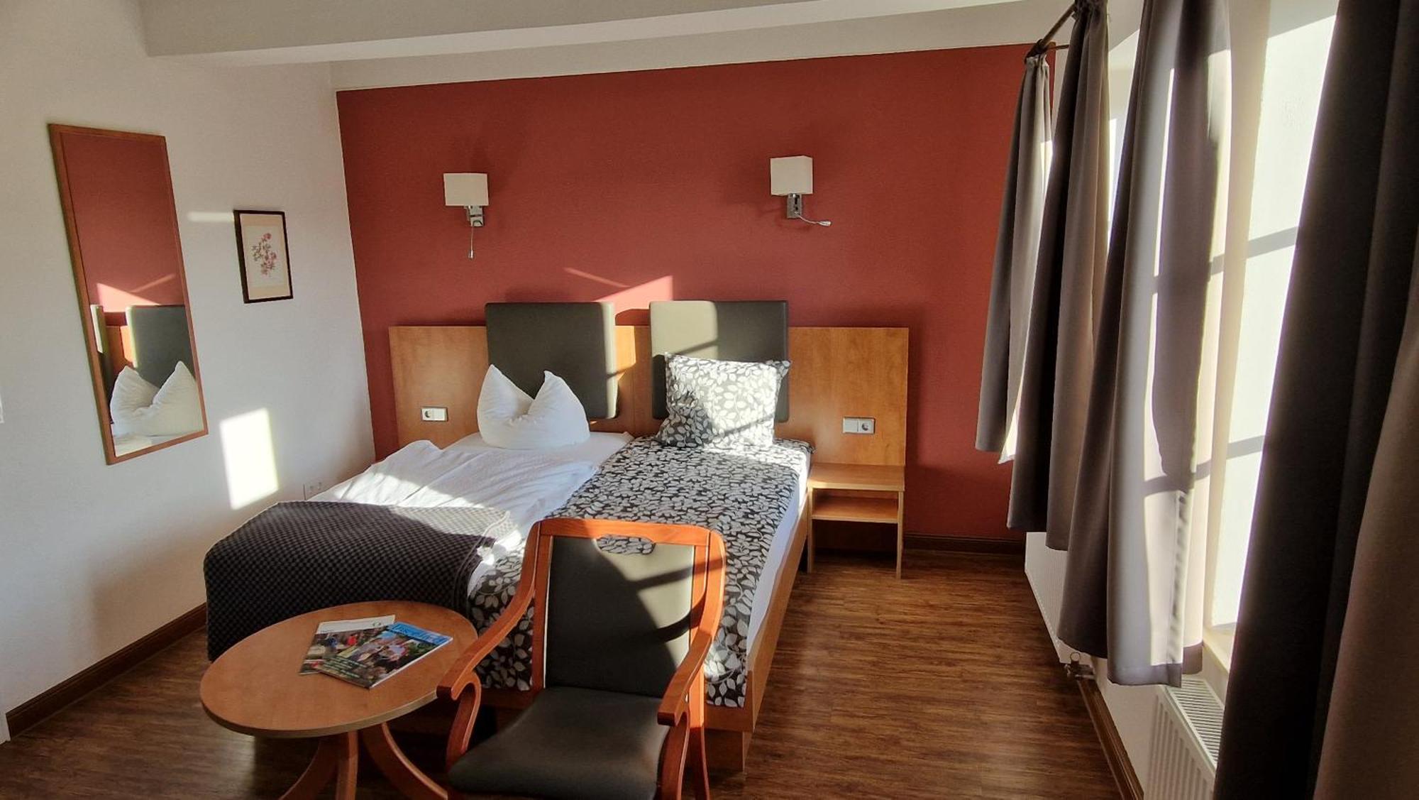 Hotel Garni Demmel & Cie Rohrsheim Eksteriør bilde